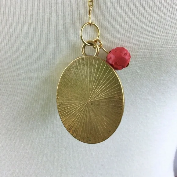 Long Gothic Skull & Roses Pendant Y Necklace - Picture 6 of 6